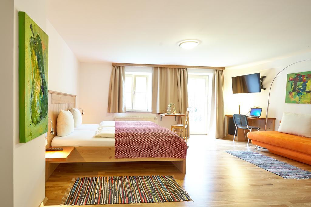 Gasthof Hotel Schiffsmeisterhaus Ardagger Markt الغرفة الصورة